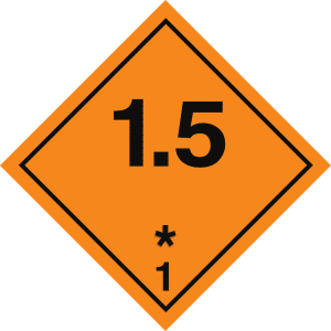Orange diamantformet ADR-skilt med sort "1.5", markerer eksplosivstof i transport, afgørende for sikkerhedsrådgiverens instrukser og handlinger.